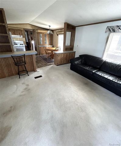 48582 Lakeview Circle, Shelby Twp, MI 48317