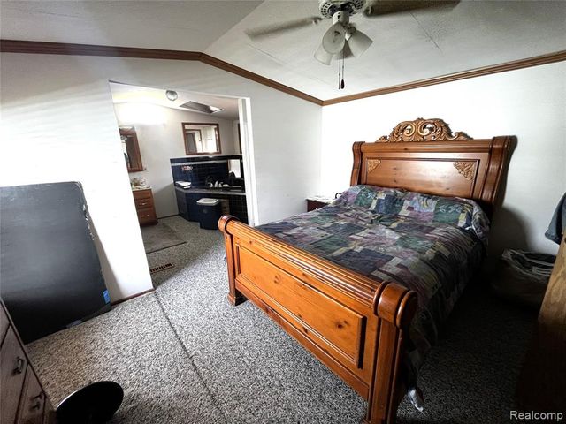 48582 Lakeview Circle, Shelby Twp, MI 48317
