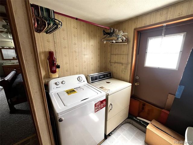 48582 Lakeview Circle, Shelby Twp, MI 48317