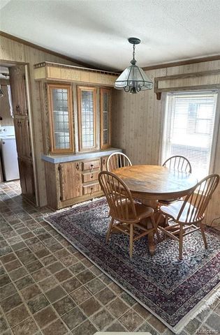 48582 Lakeview Circle, Shelby Twp, MI 48317