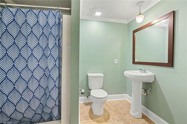 2651 Wallingford Road, Winston-salem, NC 27101