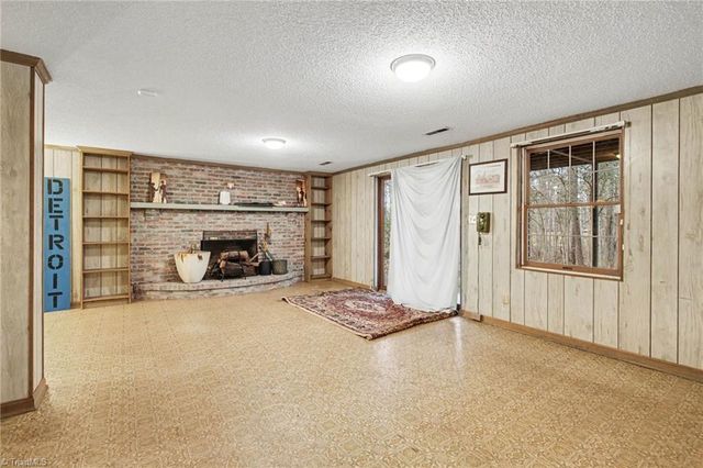 2651 Wallingford Road, Winston-salem, NC 27101