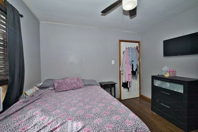 3509 W 73rd Place, Chicago, IL 60629
