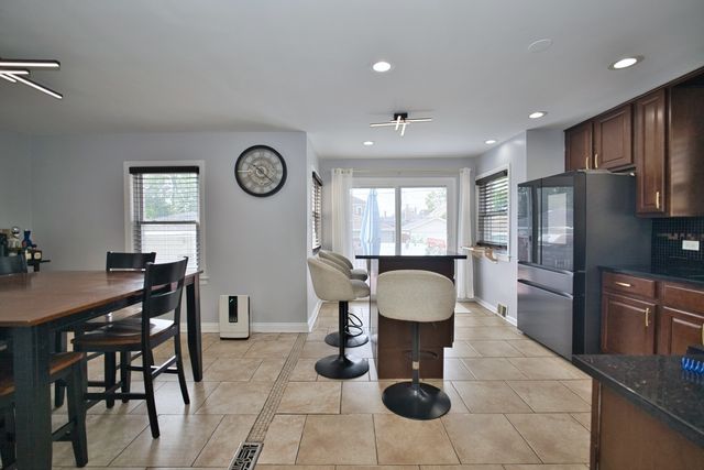 3509 W 73rd Place, Chicago, IL 60629