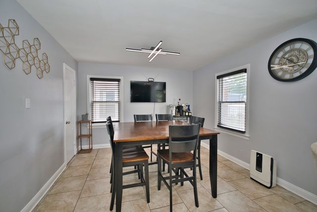 3509 W 73rd Place, Chicago, IL 60629