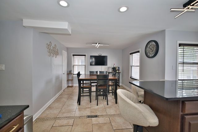 3509 W 73rd Place, Chicago, IL 60629