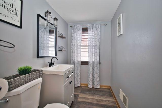 3509 W 73rd Place, Chicago, IL 60629