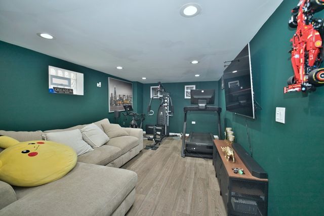 3509 W 73rd Place, Chicago, IL 60629