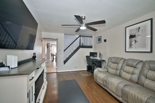 3509 W 73rd Place, Chicago, IL 60629