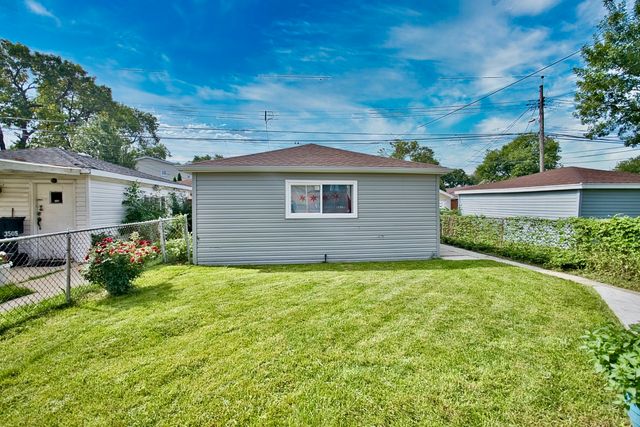 3509 W 73rd Place, Chicago, IL 60629