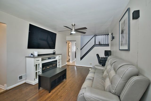 3509 W 73rd Place, Chicago, IL 60629