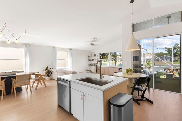 6617 Waverly Lane, Lake Worth, FL 33467