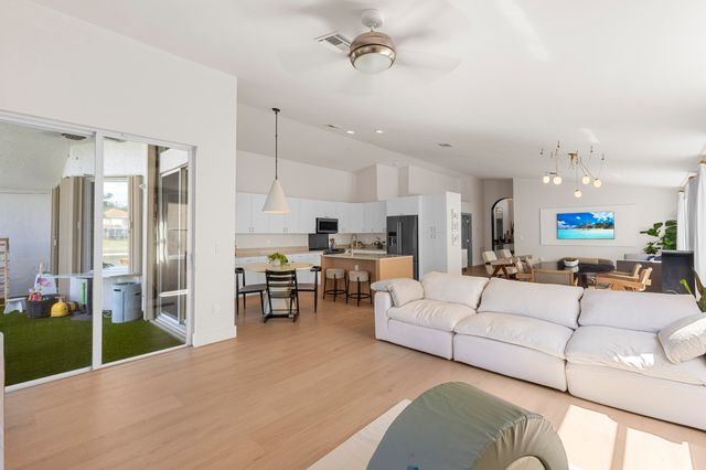 6617 Waverly Lane, Lake Worth, FL 33467