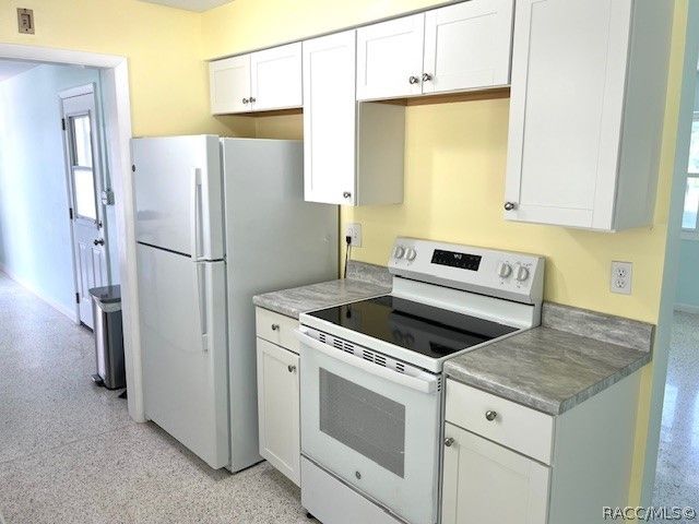 31 S Lincoln Avenue, Beverly Hills, FL 34465