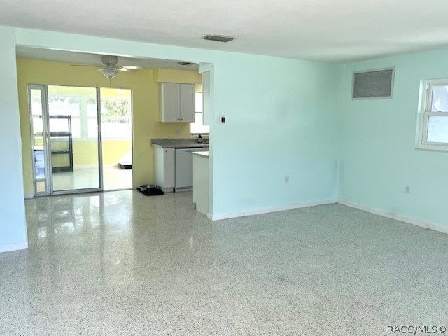 31 S Lincoln Avenue, Beverly Hills, FL 34465