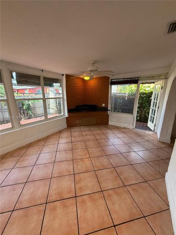 2104 N 14th Ct, Hollywood, FL 33020