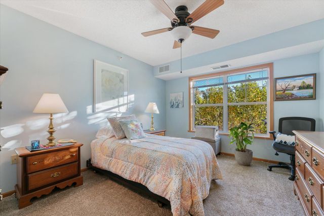 5650 Boone Avenue N 408, New Hope, MN 55428