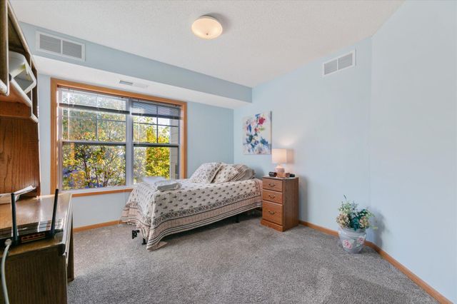 5650 Boone Avenue N 408, New Hope, MN 55428