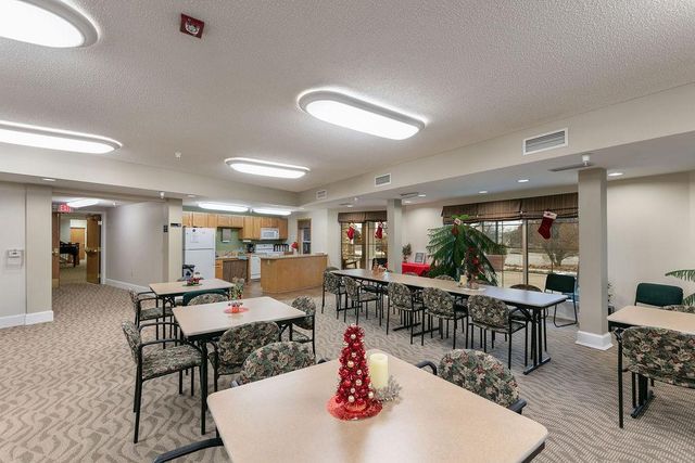 5650 Boone Avenue N 408, New Hope, MN 55428