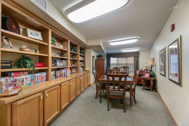 5650 Boone Avenue N 408, New Hope, MN 55428