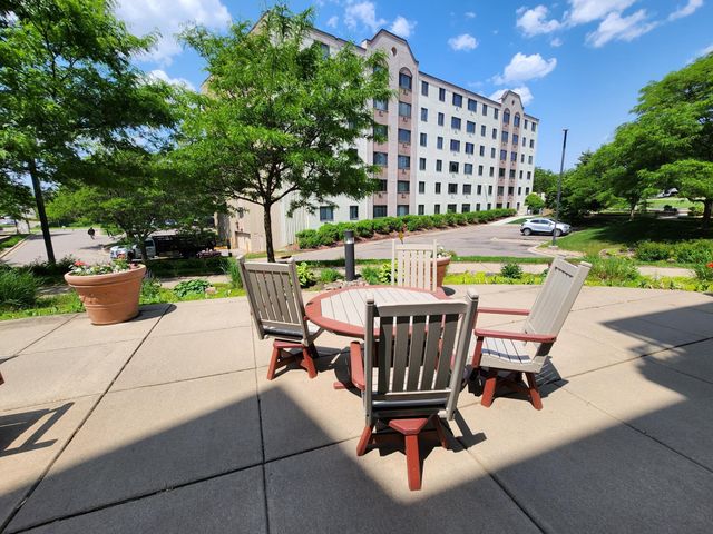 5650 Boone Avenue N 408, New Hope, MN 55428