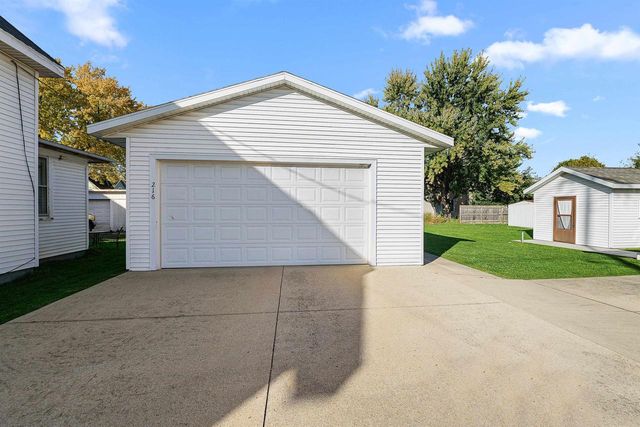216 E Division Street, Watertown, WI 53098