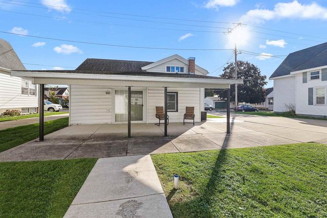 216 E Division Street, Watertown, WI 53098