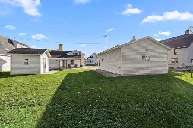 216 E Division Street, Watertown, WI 53098