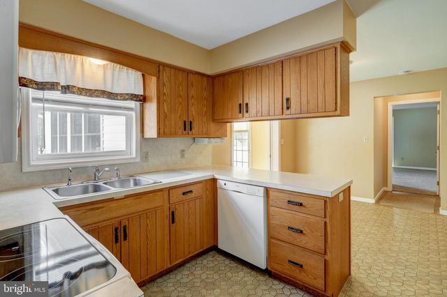 168 CAROL DR, Washington Boro, PA 17582