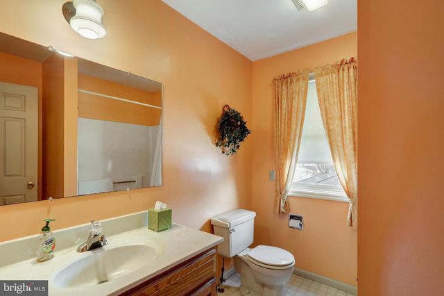 168 CAROL DR, Washington Boro, PA 17582