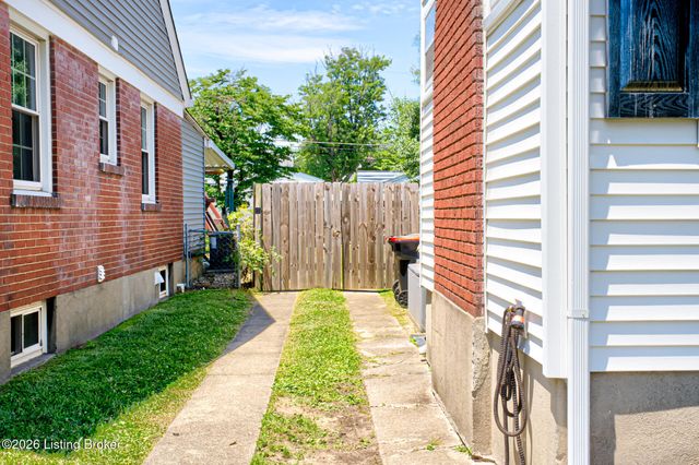 1225 Wolfe Ave, Louisville, KY 40213