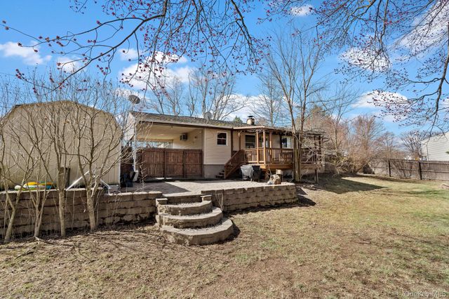2 Northern Avenue, Walden, NY 12586