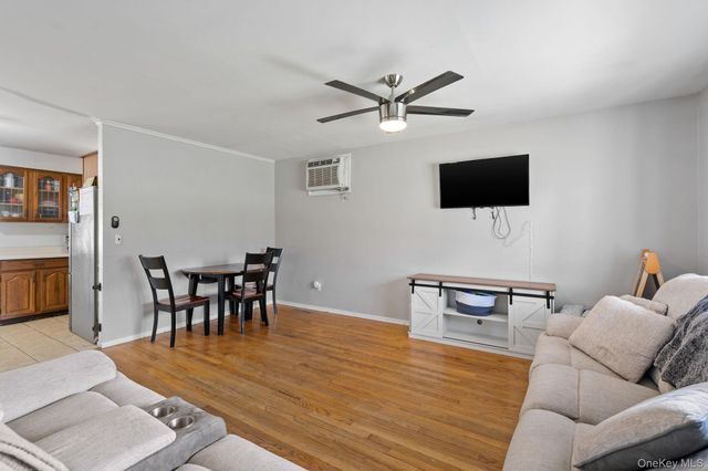 2 Northern Avenue, Walden, NY 12586