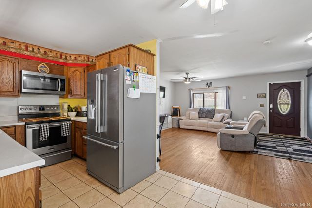 2 Northern Avenue, Walden, NY 12586