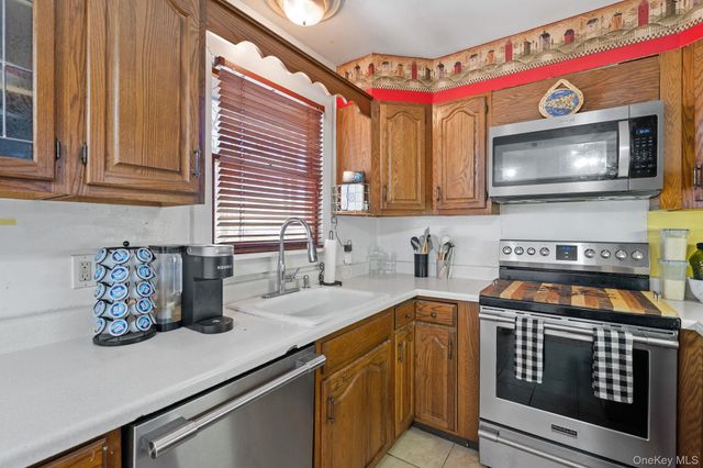 2 Northern Avenue, Walden, NY 12586