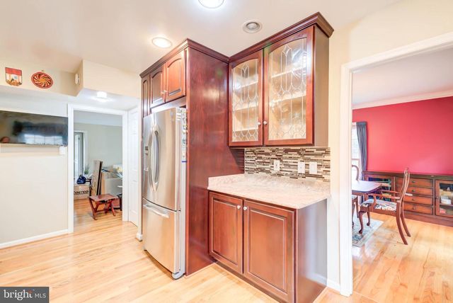 2329 S ROLFE ST, Arlington, VA 22202