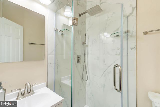 2329 S ROLFE ST, Arlington, VA 22202