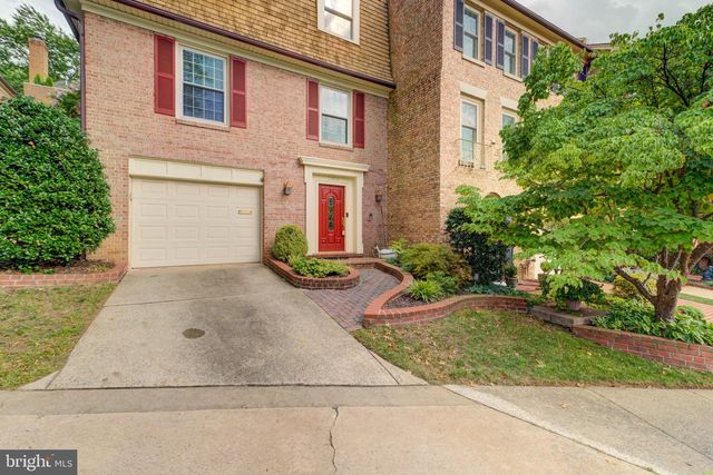 2329 S ROLFE ST, Arlington, VA 22202