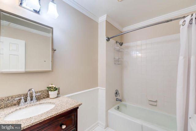 2329 S ROLFE ST, Arlington, VA 22202