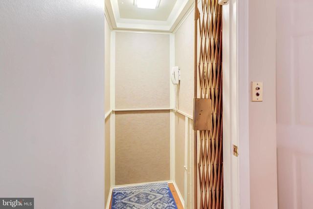 2329 S ROLFE ST, Arlington, VA 22202