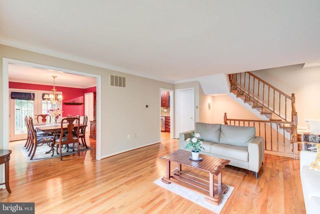 2329 S ROLFE ST, Arlington, VA 22202