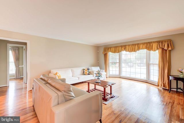 2329 S ROLFE ST, Arlington, VA 22202