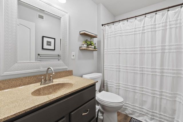 1200 Red Cedar COURT, Onalaska, WI 54650