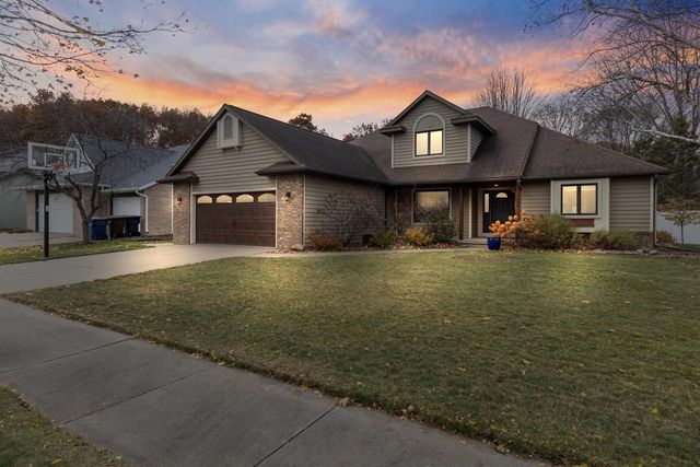 1200 Red Cedar COURT, Onalaska, WI 54650