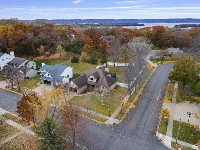 1200 Red Cedar COURT, Onalaska, WI 54650