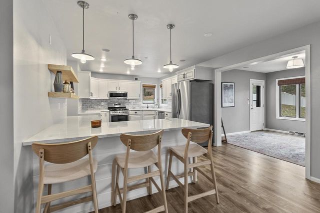 1200 Red Cedar COURT, Onalaska, WI 54650