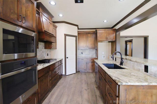 33026 E 146th Street S, Coweta, OK 74429