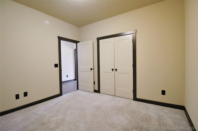 33026 E 146th Street S, Coweta, OK 74429