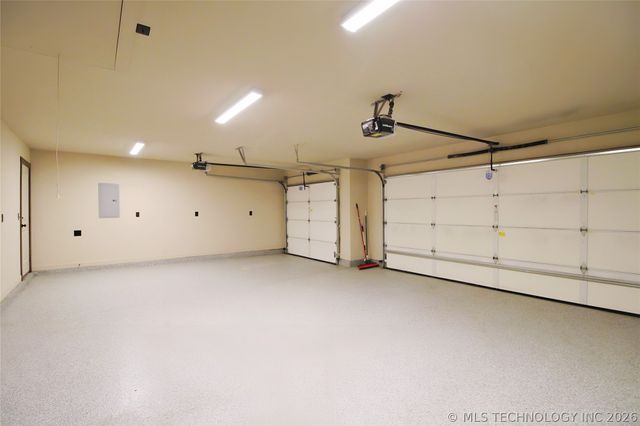 33026 E 146th Street S, Coweta, OK 74429