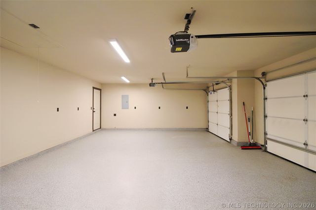 33026 E 146th Street S, Coweta, OK 74429